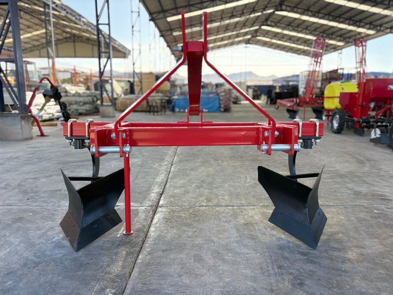 ARADO DE SURCO 2 PUNTAS