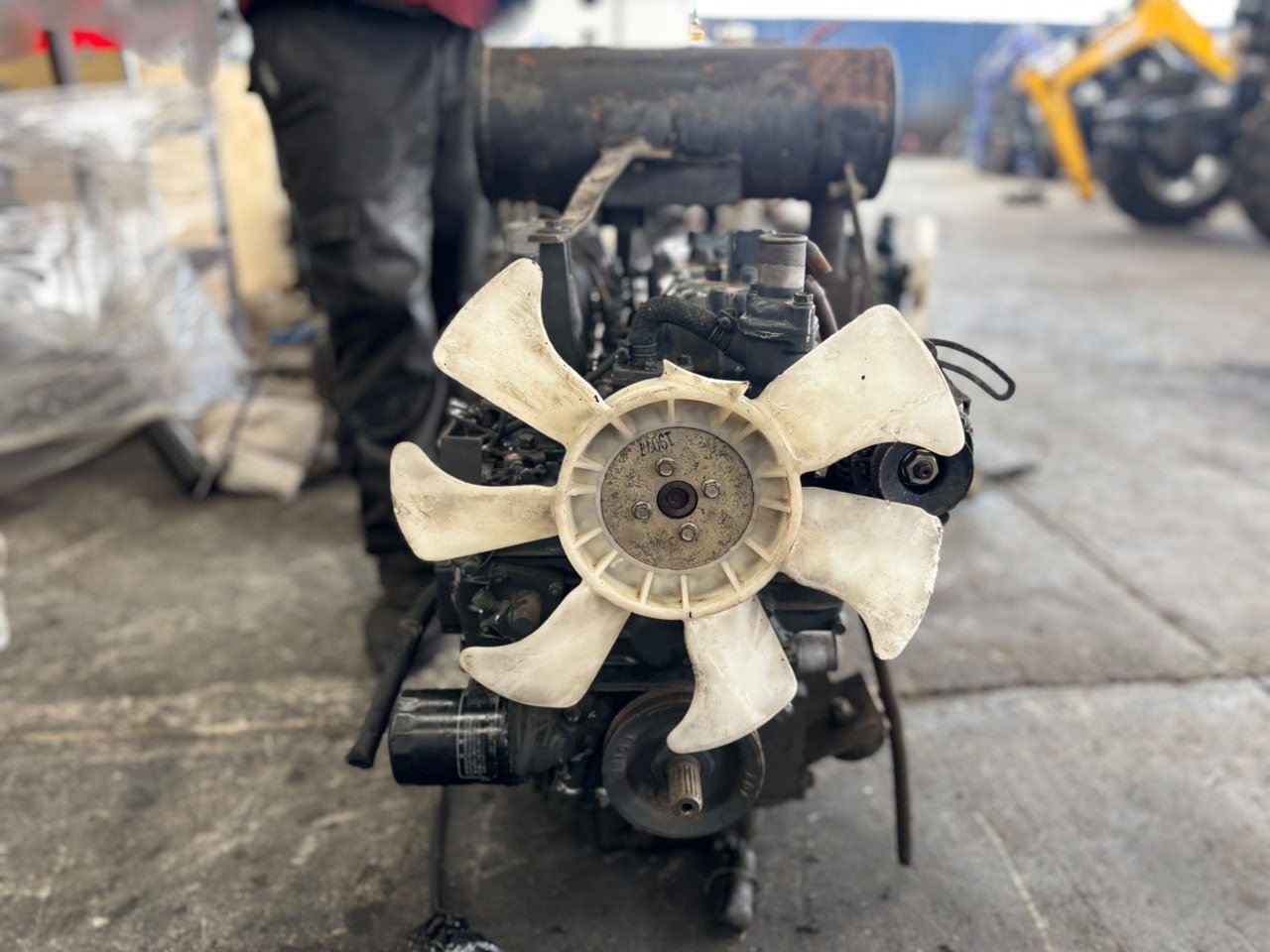 MOTOR ESTACIONARIO KUBOTA V2203-CL1103