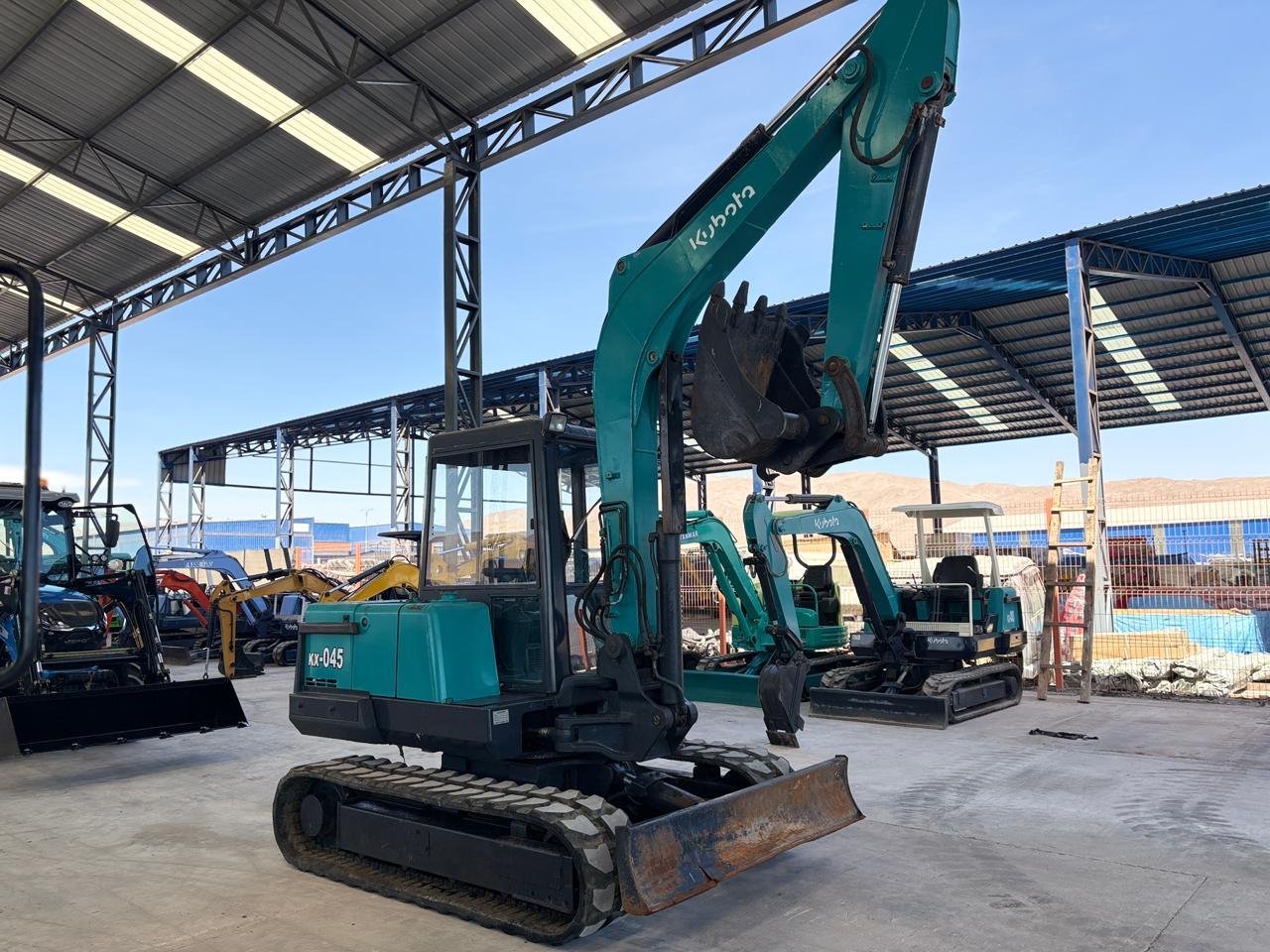 MINIEXCAVADORA KUBOTA KX-045