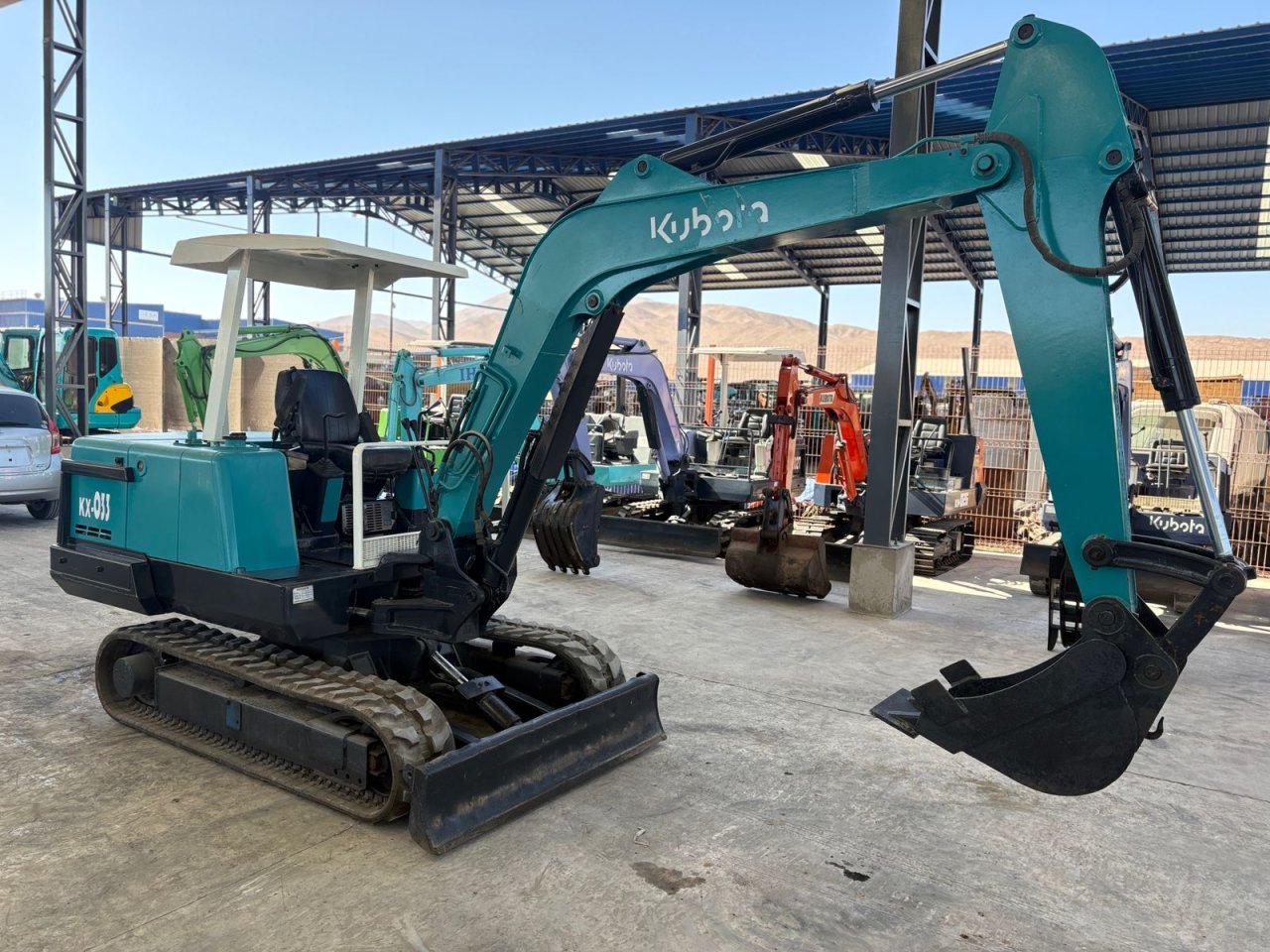 MINIEXCAVADORA KUBOTA KX-033