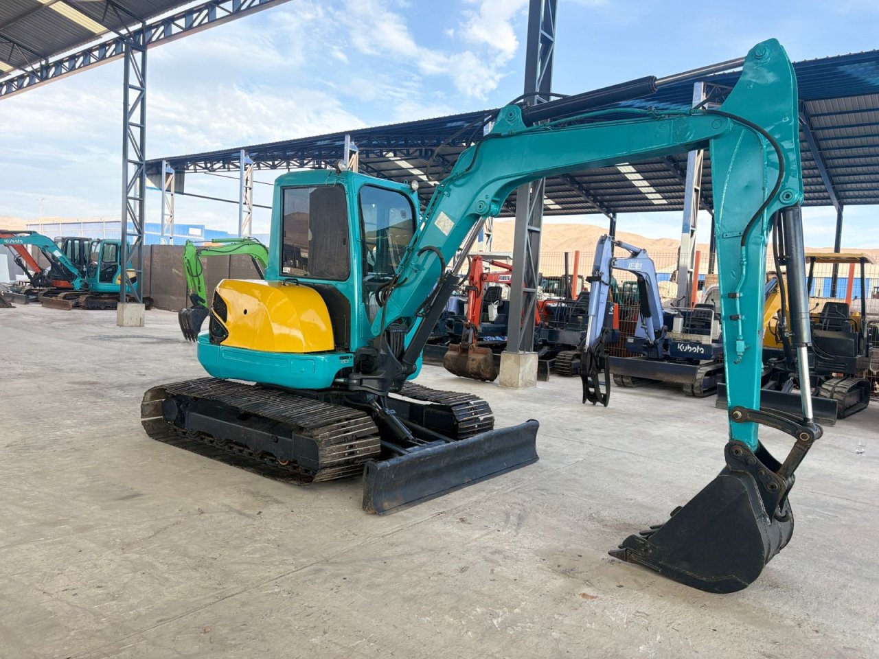 MINIEXCAVADORA KUBOTA KX161