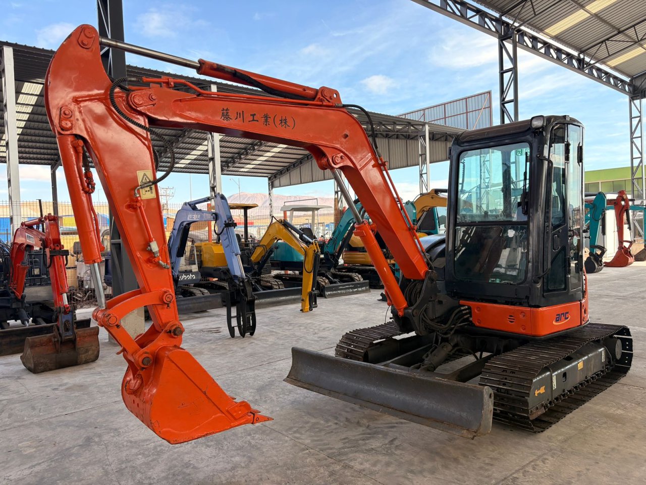 MINIEXCAVADORA HITACHI ZAXIS 50U